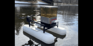 小型給餌・薬剤散布ロボット「Marine Drone」の発売開始 – 炎重工株式会社