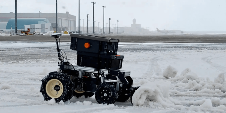 新千歳空港にて「除雪ドローン® V3」による自動除雪の実証実験を実施