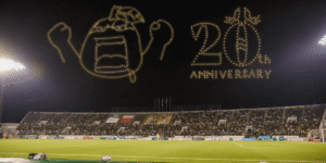 8/10 SkyDriveがJリーグ「愛媛FC vs サガン鳥栖」戦終了後にドローンショーを実施