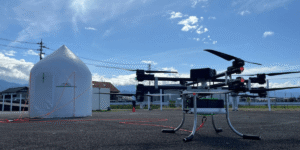 日本初！ドローンによるインスタントハウスの空輸送の実証実験に成功 – LIFULL ArchiTech