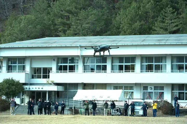 ドローン「PF4」