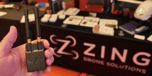 ポケットサイズの機器がドローン操縦者を特定！｢Z-SCAN MINI｣が変える空の可視化