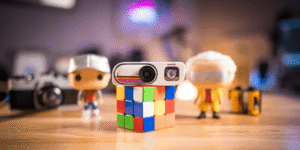 不便の先に真の自由はあるか？ Insta360 GO 3S レトロキットが問うノスタルジーの価値